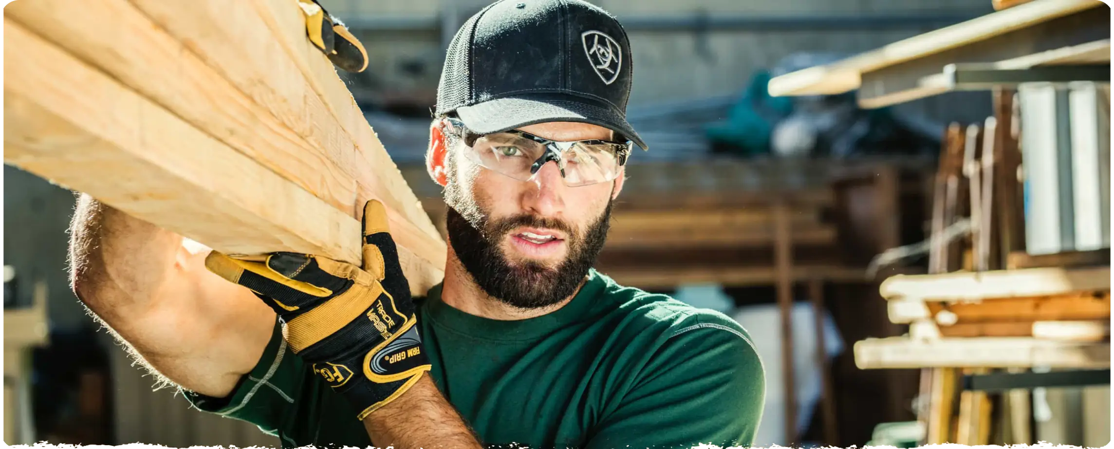 Construction worker in Ariat hat